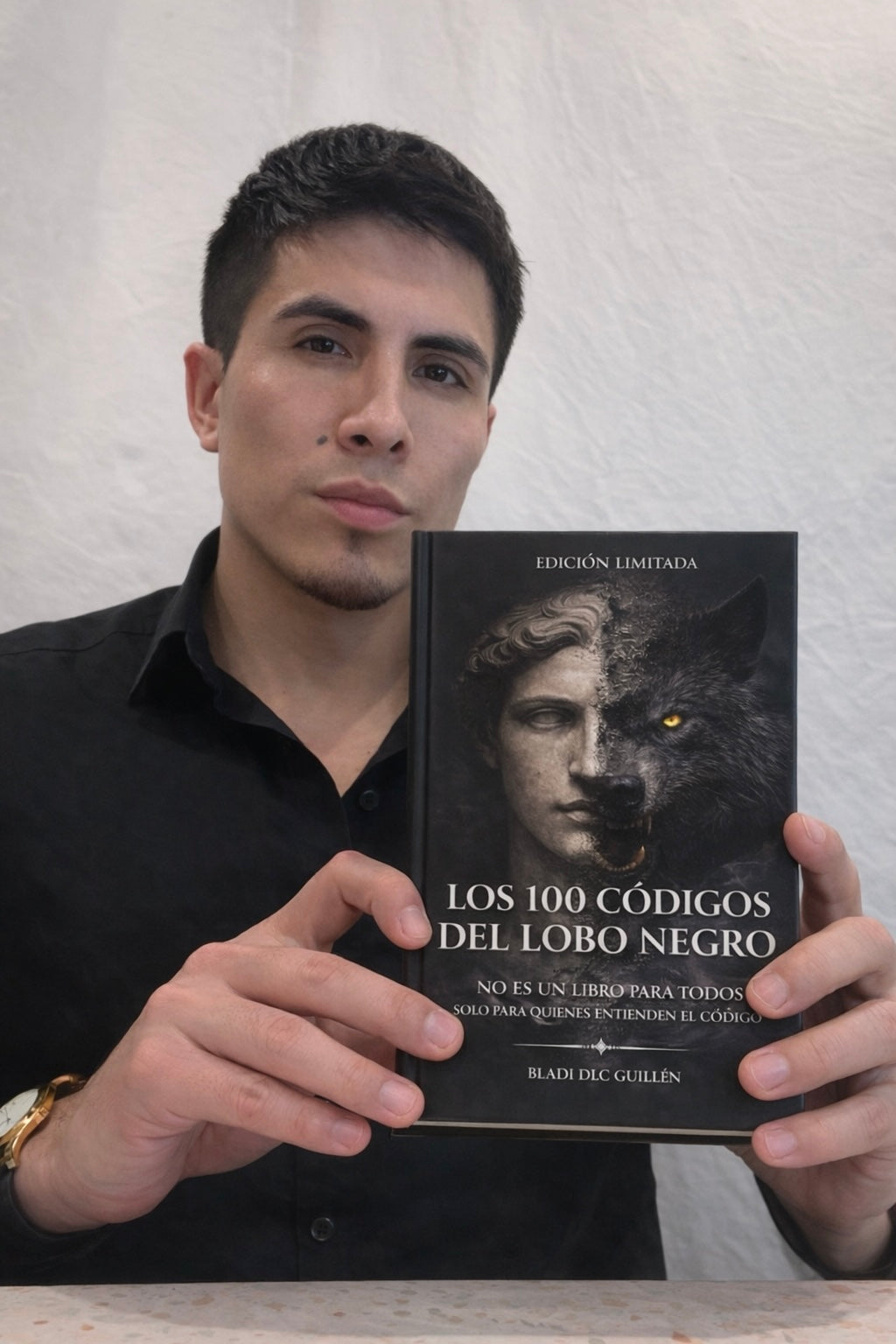 LOS 100 CÓDIGOS DEL LOBO NEGRO · EDICIÓN TAPA DURA AUTOGRAFIADA · SOLO ESTADOS UNIDOS